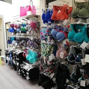 Angelique Beenmode & Lingerie image 5