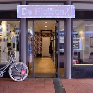 Kapsalon de Plataan image 2