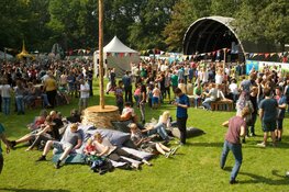 Bezoekers worden uitgedaagd om mee te bouwen aan kunstwerk op Mixtream Festival