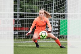 Keepster Daphne van Domselaar ‘vliegensvlug naar Nederlandse top!’