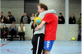 Milan van der Giessen daagt Tess Wester uit, en wint!