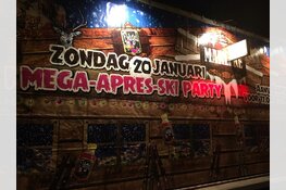 Marlène al helemaal aangekleed voor Apres-Ski (het Feest der Feesten)