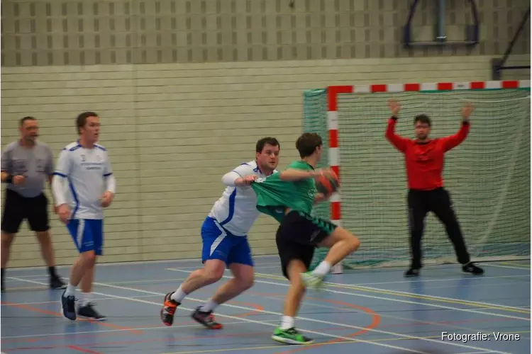 Vrone in spannend duel langs Zaanstreek