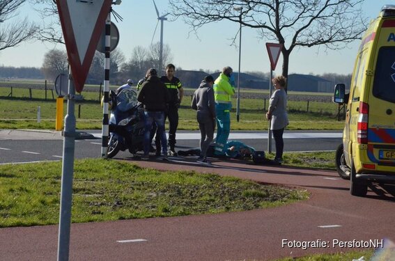 Fietster gewond bij aanrijding met scooter