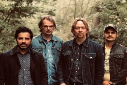 Zojuist bevestigd: Van Dik Hout komt op 9 november naar Podium Victorie in Alkmaar