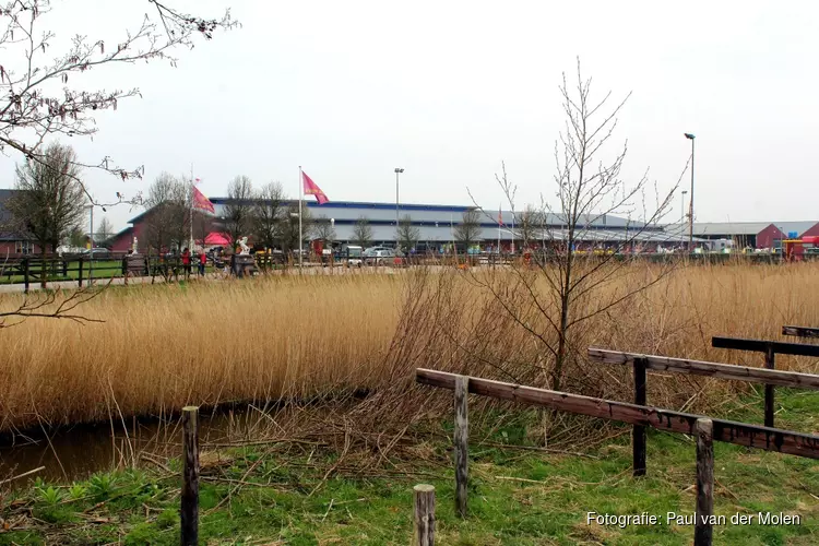 Zaterdag kofferbakmarkt bij Manege Beukers