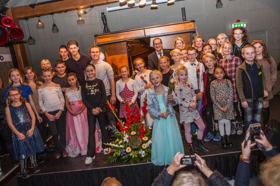 Ruim € 850,- opgehaald voor de Kanjerketting