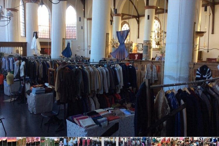 Dolle, dwaze kledingmarkt in Bonifaciuskerk Medemblik