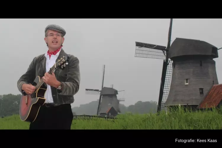 Kees Kaas speelt ‘Liedjes voor Later’ in Twuijvermolen
