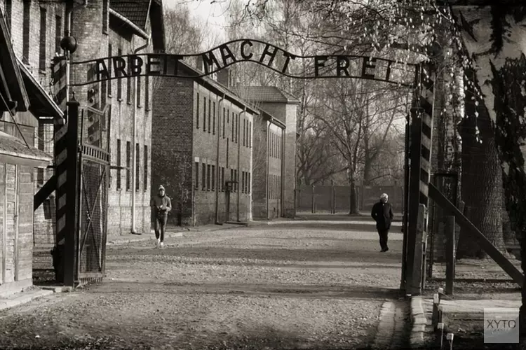 Holocaustmonument Levenslicht onthuld bij De Stier in Noord-Scharwoude
