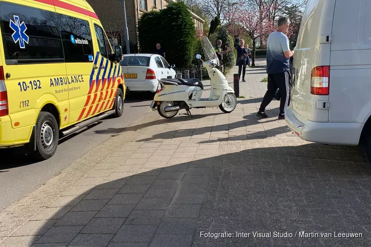 Scooterrijder aangereden in Noord-Scharwoude