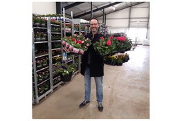 Grootste tuinplanten-drive-in van de regio!