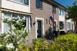 Wonen Plus Welzijn brengt op Bevrijdingsdag 1700 oranje gebakjes bij cliënten