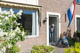 Wonen Plus Welzijn brengt op Bevrijdingsdag 1700 oranje gebakjes bij cliënten