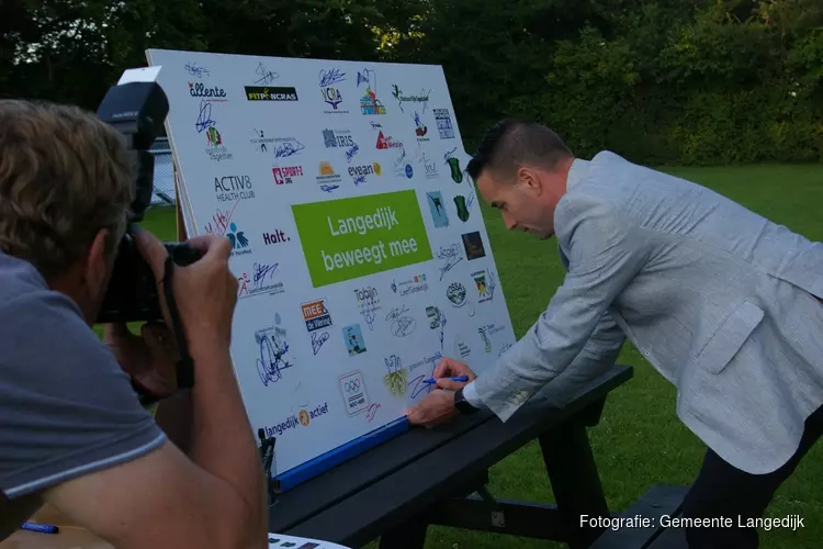 Sportakkoord ondertekend