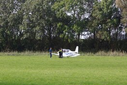 Vliegtuigje maakt noodlanding in Noord-Scharwoude