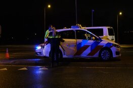 Vier auto&#39;s betrokken bij botsing op kruising, één gewonde