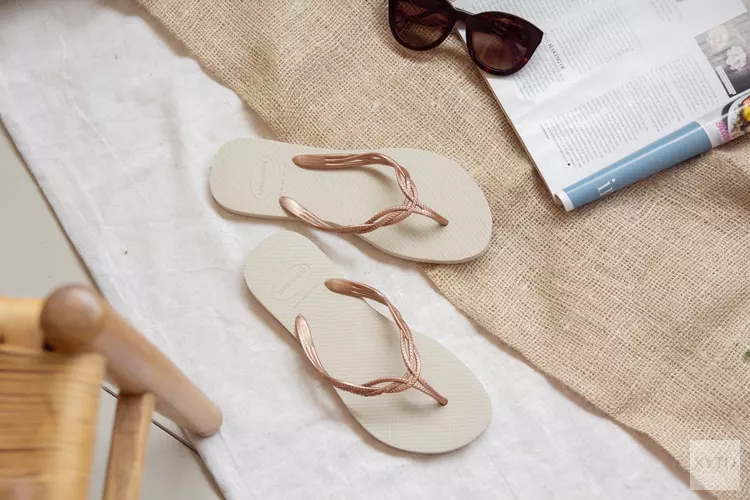 De hipste slippers en sandalen
