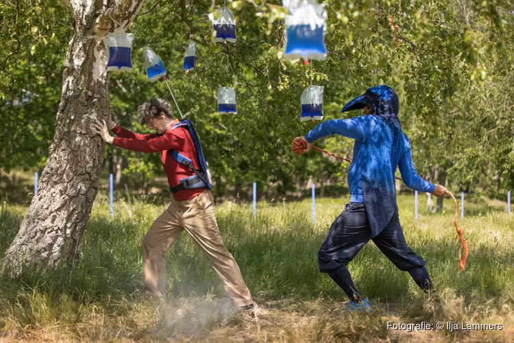 Karavaan brengt theatervoorstelling op natuurbegraafplaats Geestmerloo