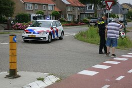 Scooterrijdster gewond na botsing met auto