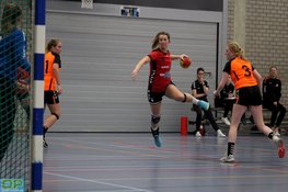 KSV na rust langs Tornado, Vrone hard onderuit