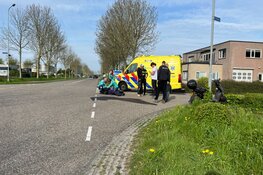 Scooterrijder gewond na botsing in Broek op Langedijk