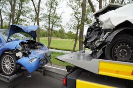Vier auto's betrokken bij ongeval op N242, twee gewonden