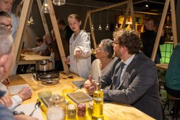 Scholieren De Phoenix stelen de show bij  Museum BroekerVeiling