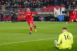 AZ klopt Anderlecht na strafschoppen en treft West Ham United in halve finale