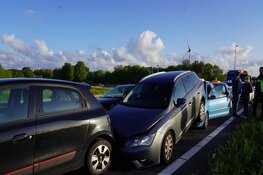 Veel schade en oponthoud op N242 door ongeluk