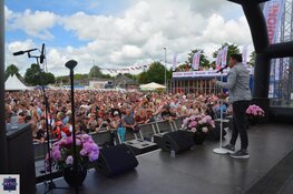 Joost de Vries kijkt uit naar jubileumeditie van RadioNL Zomertoer: "Absolute top line-up komende zondag"