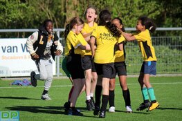 Louter winnaars bij geslaagd Schoolvoetbaltoernooi Dijk en Waard