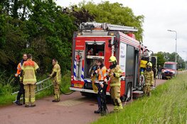 Persoon dumpt scooter en gaat er vandoor in Oudkarspel