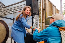 Vernieuwde Wandel4daagse Alkmaar haalt € 39.698,50 op voor het goede doel ’t Praethuys en KWF