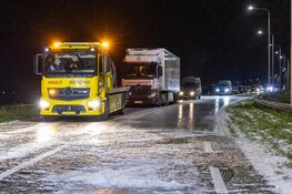 Verkeer op N9 uren vast door weersomstandigheden