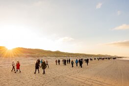 Een weekend vol wandelgeluk: 9.700 wandelaars genieten van 20e editie Egmond Wandel Marathon