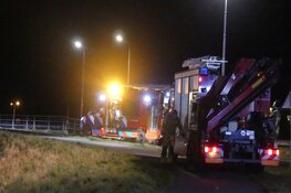 Zwaargewonde bij ongeluk in Noord-Scharwoude, brandweer zoekt mogelijk tweede slachtoffer
