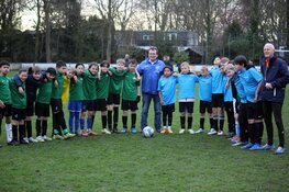 De kampioenen schoolvoetbal van Dijk en Waard zijn bekend