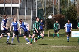 Vrone neemt verder afstand van onderste plaatsen