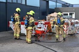 Brandweer rukt uit voor containerbrand in Noord-Scharwoude