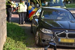 Wielrenner gewond na aanrijding in Oudkarspel