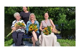 Tien nieuwe bankjes dankzij Joke, Joke en Ada