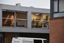 Brandweer ontdekt oververhitte droger in bedrijfspand