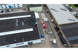 Grote brand bij bedrijf op Berenkoog in Alkmaar