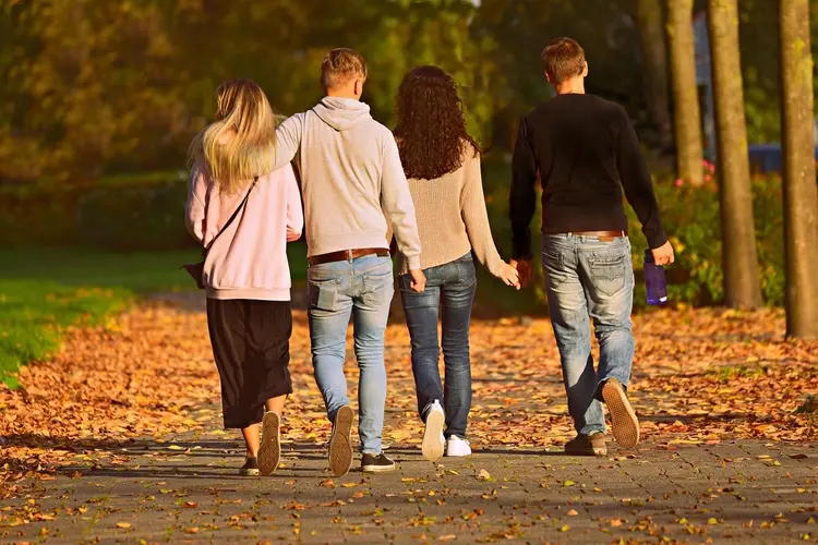 Samen wandelen om stil te staan bij suïcide tijdens Walk into the Light