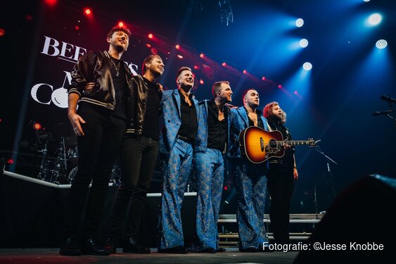 Bee Gees by Maincourse brengt gouden discohits naar Hotel Heer Hugo