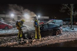 Opnieuw brand op industrieterrein Zandhorst. Peperdure Porsche totaal verwoest