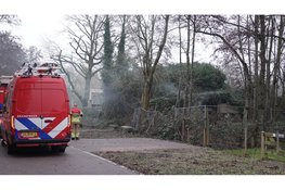 Brand in houten opslag in Sint Pancras