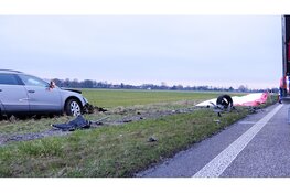 Persoon overleden na frontale botsing op N242