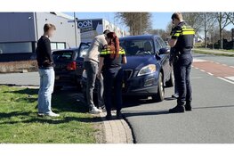 Botsing tussen 2 personenauto's zorgt voor veel schade